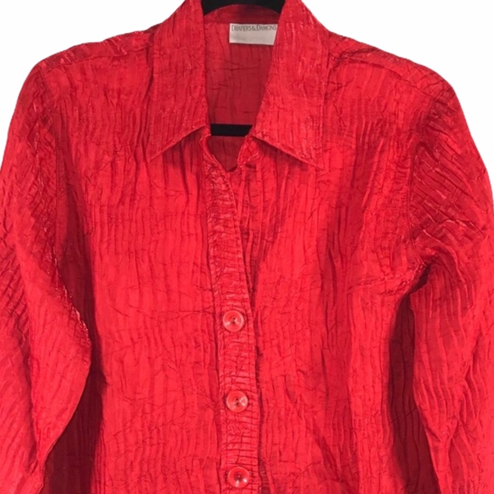 NWT Red Shimmer Crinkle Button Down Shirt - Picture 2 of 10
